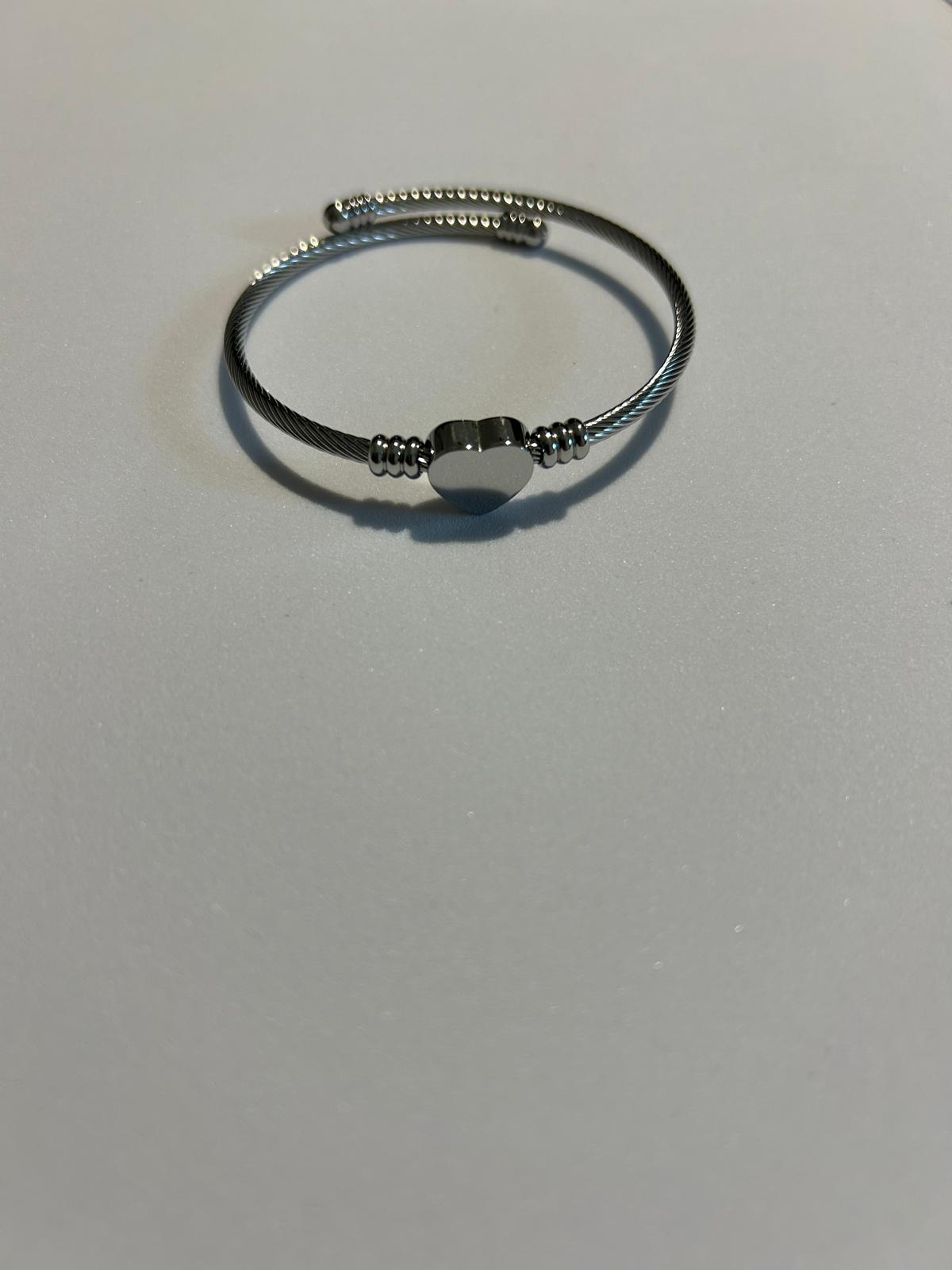 Bracciale Rigido in Acciaio Inossidabile con Cuore misura regolabile